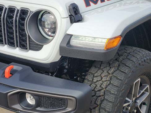 New 2026 Jeep Gladiator Mojave AWD/4WD image 6