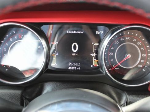 Used 2022 Jeep Wrangler Rubicon w/ Cold Weather Group image 14