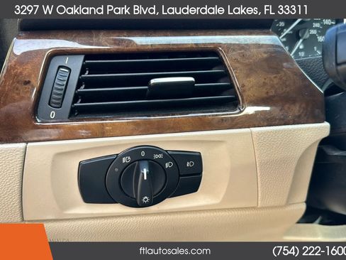 Used 2007 BMW 335i Convertible image 43