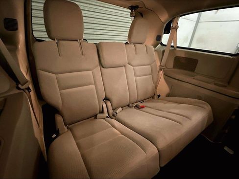 Used 2017 Dodge Grand Caravan SE w/ Power Window Group image 28