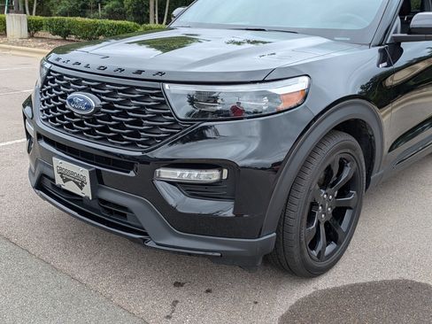 Used 2023 Ford Explorer ST-Line w/ Class IV Trailer Tow Package RWD image 10