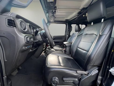 Used 2023 Jeep Wrangler Unlimited Sahara AWD/4WD image 15