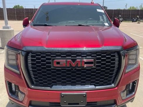 Used 2023 GMC Yukon Denali Ultimate AWD/4WD image 2