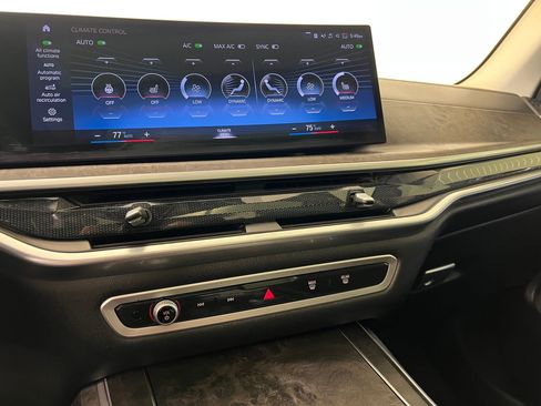 Certified 2023 BMW X7 xDrive40i w/ Premium Package image 28