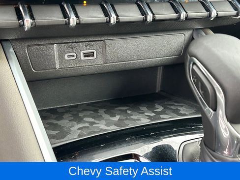 Used 2024 Chevrolet Colorado ZR2 w/ Technology Package image 23