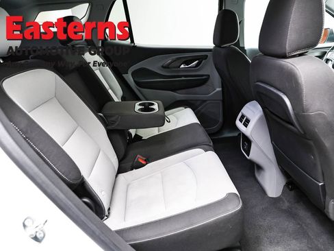 Used 2024 GMC Terrain SLE image 25