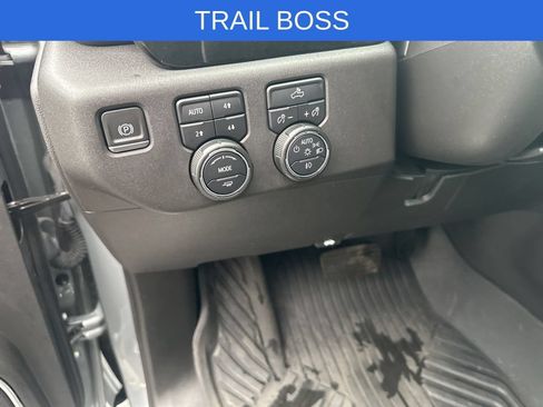 Used 2023 Chevrolet Silverado 1500 LT Trail Boss w/ Convenience Package II AWD/4WD image 11