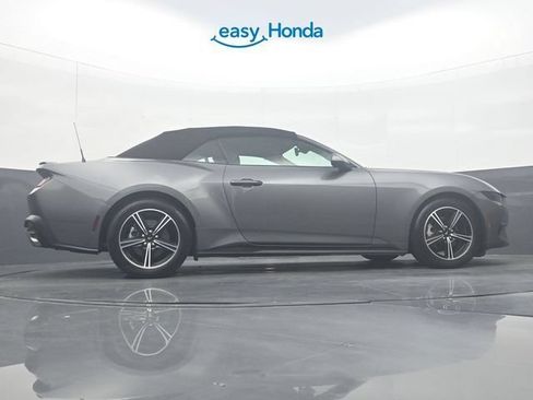Used 2025 Ford Mustang Premium RWD image 32