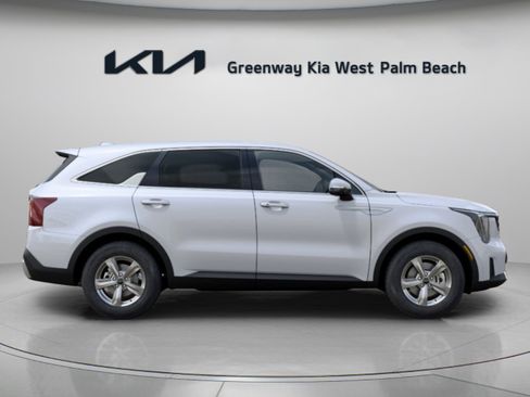 New 2026 Kia Sorento LX FWD image 8