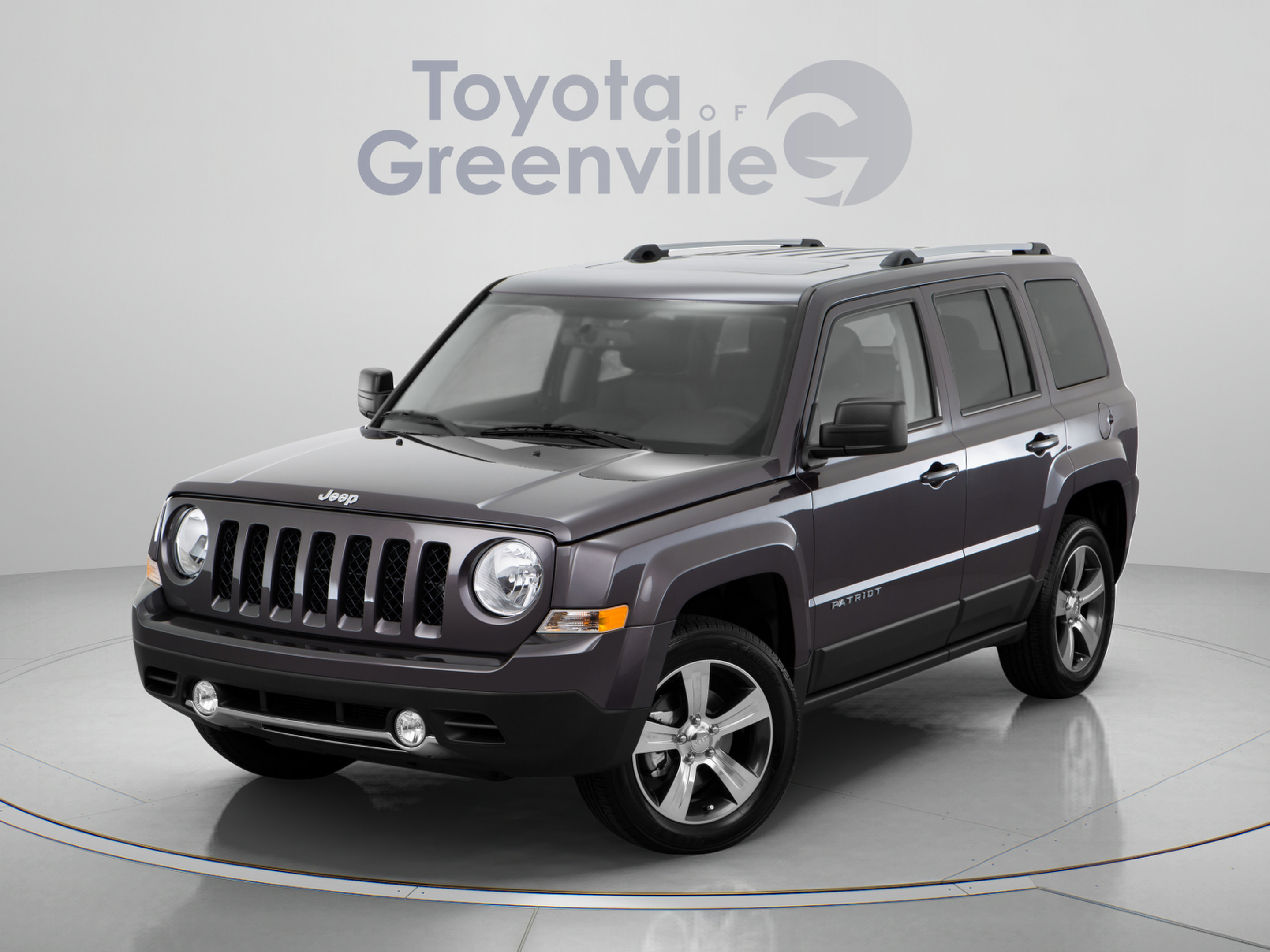 Used 2016 Jeep Patriot Latitude w/ Sun/Sound Group FWD image 9