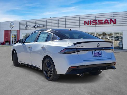 New 2026 Nissan Sentra SR w/ Floor Mat Package image 8