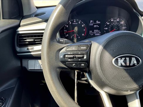 Used 2019 Kia Rio S image 18