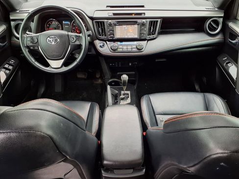 Used 2016 Toyota RAV4 SE image 12