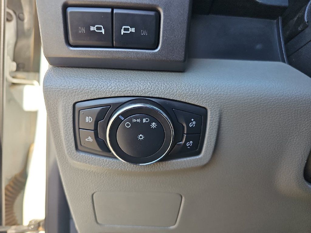 Used 2022 Ford F450 XLT w/ XLT Premium Package AWD/4WD image 25