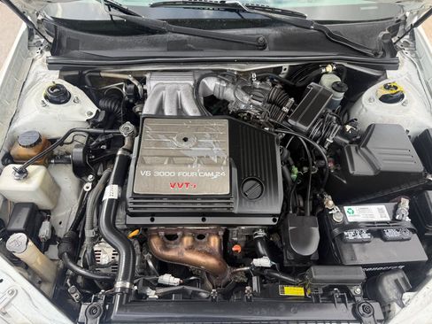 Used 2001 Toyota Avalon XLS FWD image 16