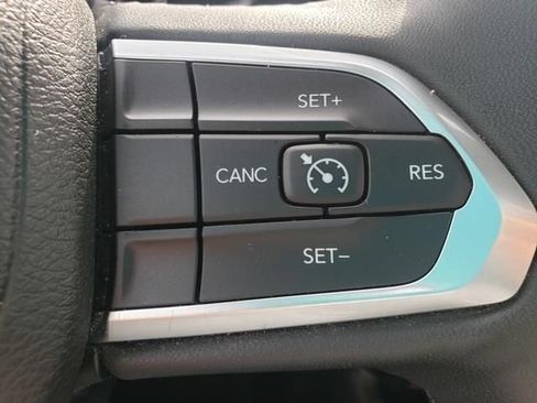 Used 2023 Jeep Compass Latitude AWD/4WD image 26