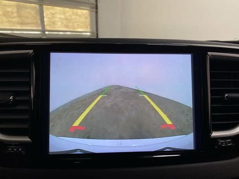 Used 2023 Chrysler Pacifica Touring-L FWD image 24
