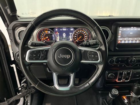 Used 2020 Jeep Wrangler Unlimited Sahara AWD/4WD image 33