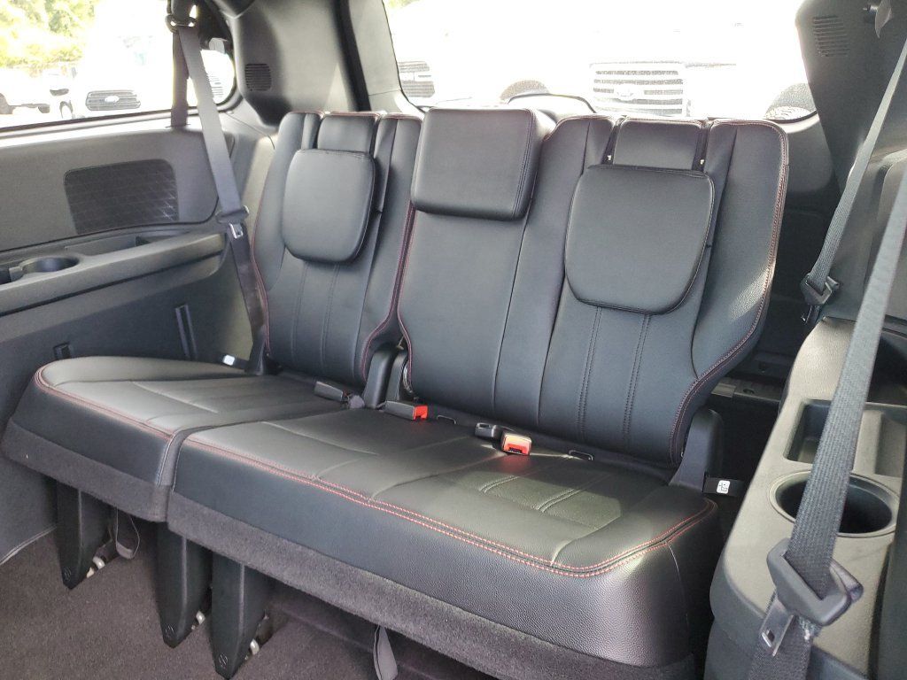 Certified 2016 Dodge Grand Caravan R/T w/ Mopar Premium Addition Group FWD image 14