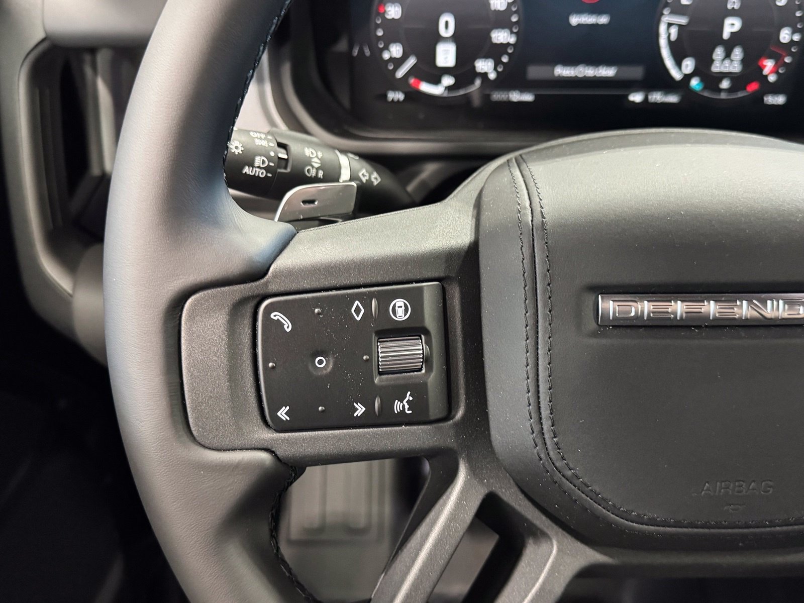New 2026 Land Rover Defender 130 V8 AWD/4WD image 18