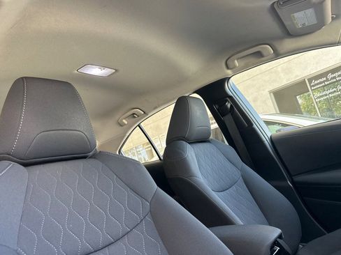 Used 2021 Toyota Corolla LE w/ Carpet Mat Package (TMS) FWD image 16