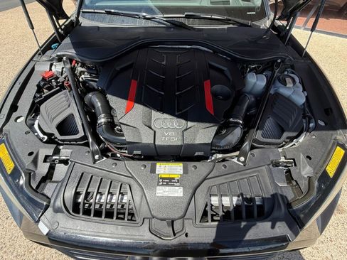 Used 2021 Audi S8 L w/ S8 Executive Package image 26