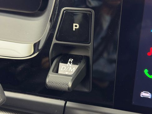 Used 2025 Porsche Panamera w/ Premium Package image 23