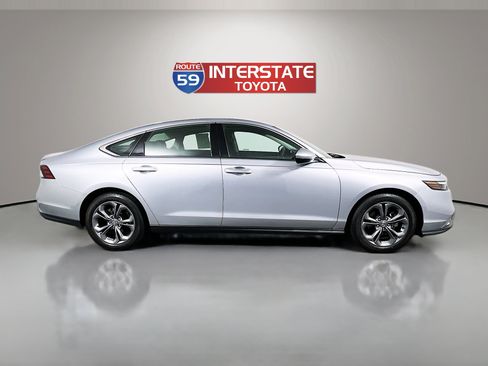 Used 2023 Honda Accord EX image 8