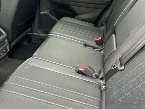 Used 2024 Volkswagen Tiguan SE R-Line AWD/4WD image 8