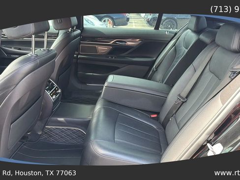 Used 2018 BMW 740i RWD image 27