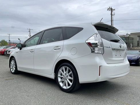 Used 2012 Toyota Prius V Five FWD image 6
