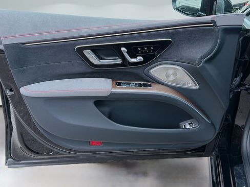 Used 2022 Mercedes-Benz EQS 580 4MATIC Sedan image 21