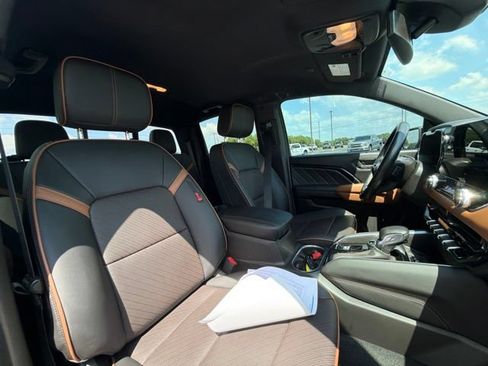 Used 2023 GMC Canyon AT4 w/ AT4 Premium Package AWD/4WD image 23