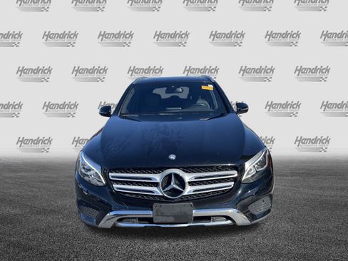 Used 2017 Mercedes-Benz GLC 300 4MATIC image 3