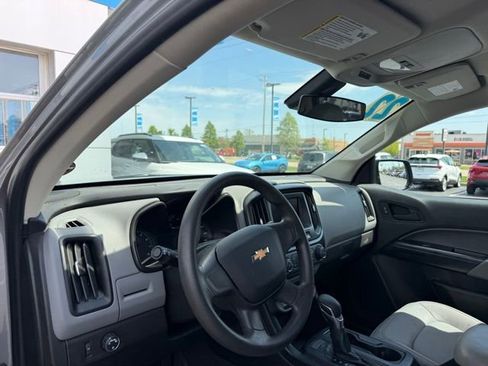 Used 2022 Chevrolet Colorado W/T RWD image 8
