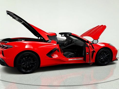 Used 2025 Chevrolet Corvette Stingray Premium Cpe w/ Stealth Interior Trim Package RWD image 13