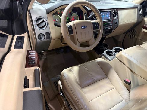 Used 2010 Ford F250 4x4 Crew Cab Super Duty image 17