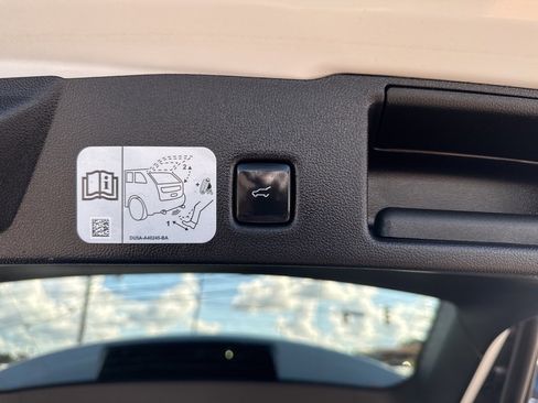 Used 2020 Ford Escape SEL image 15