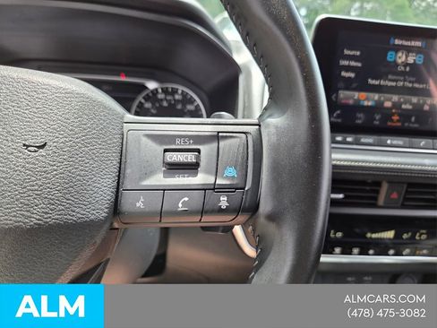Used 2025 Nissan Rogue SV FWD image 24