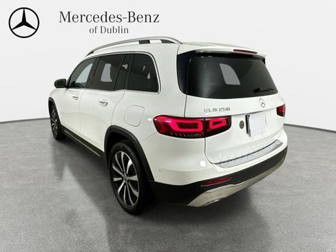 Used 2022 Mercedes-Benz GLB 250 4MATIC image 4
