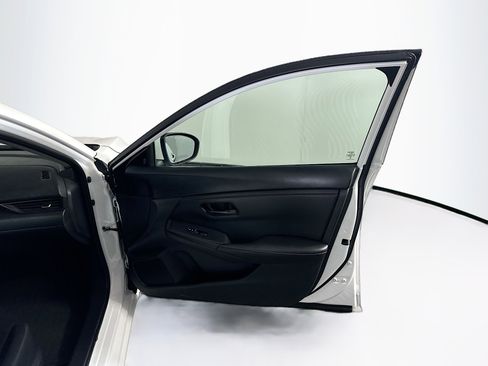 Used 2024 Nissan Sentra S image 31