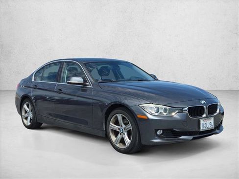 Used 2015 BMW 328i Sedan RWD image 3