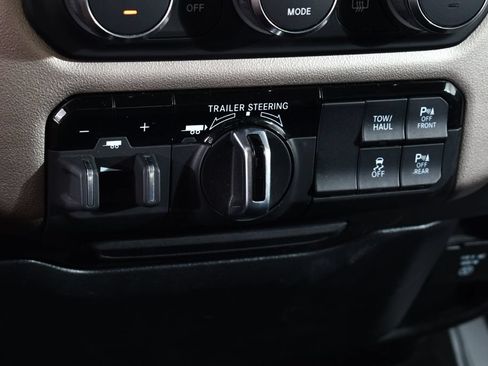 Used 2021 RAM 1500 Laramie AWD/4WD image 31