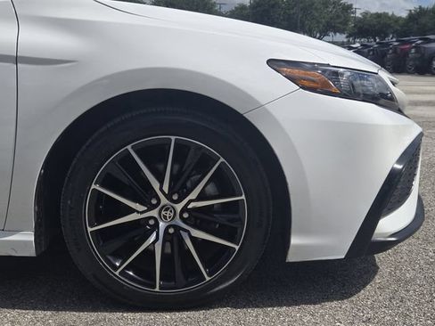 Used 2024 Toyota Camry SE FWD image 8