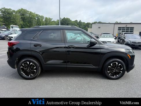 Used 2023 Chevrolet TrailBlazer LT AWD/4WD image 9
