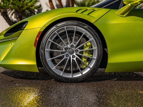 Used 2025 McLaren Artura Spider image 7