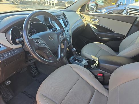 Used 2018 Hyundai Santa Fe Sport image 17