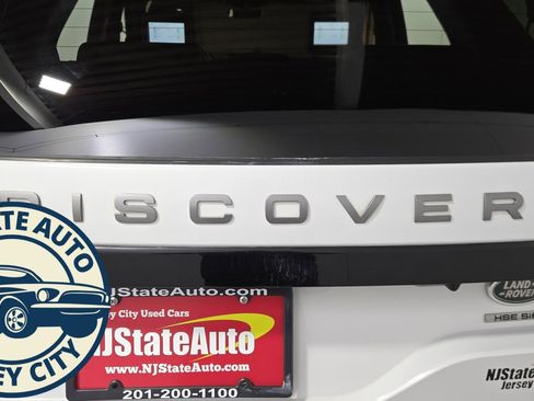 Used 2019 Land Rover Discovery HSE image 40