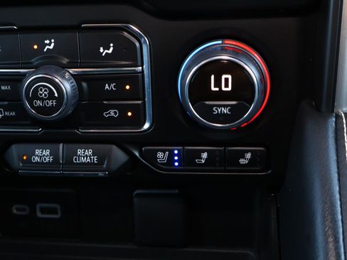 Used 2024 Chevrolet Suburban Premier w/ Premium Package 2 image 26