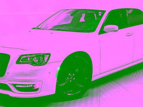 Used 2023 Chrysler 300 Touring L w/ Comfort Group RWD image 6